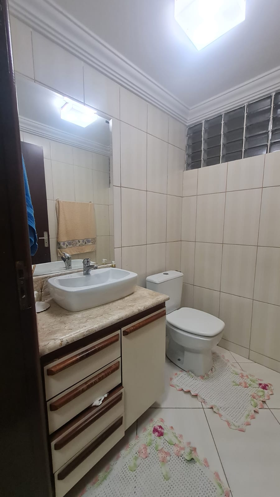 Imagem Casa com 3 Quartos à Venda, 400 m² em Portão - Curitiba