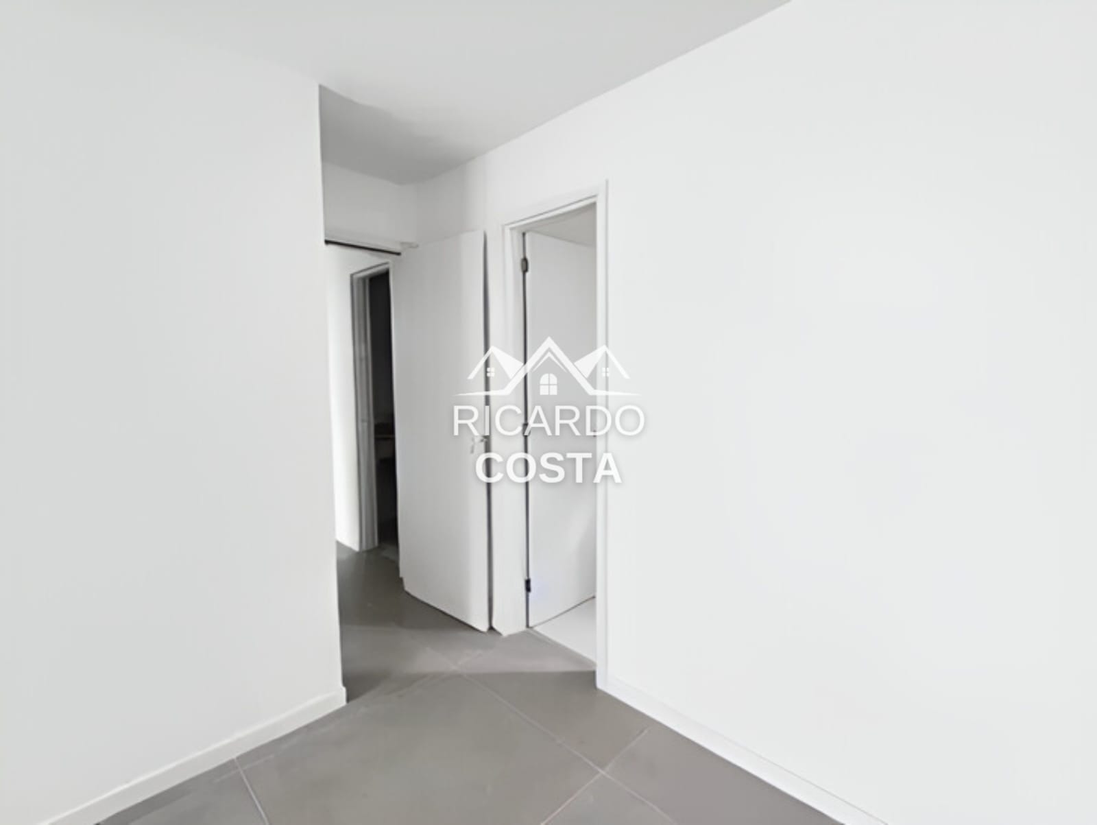 Imagem Cobertura com 2 Quartos à Venda ou Locação, 190 m² em Humaitá - Rio de Janeiro