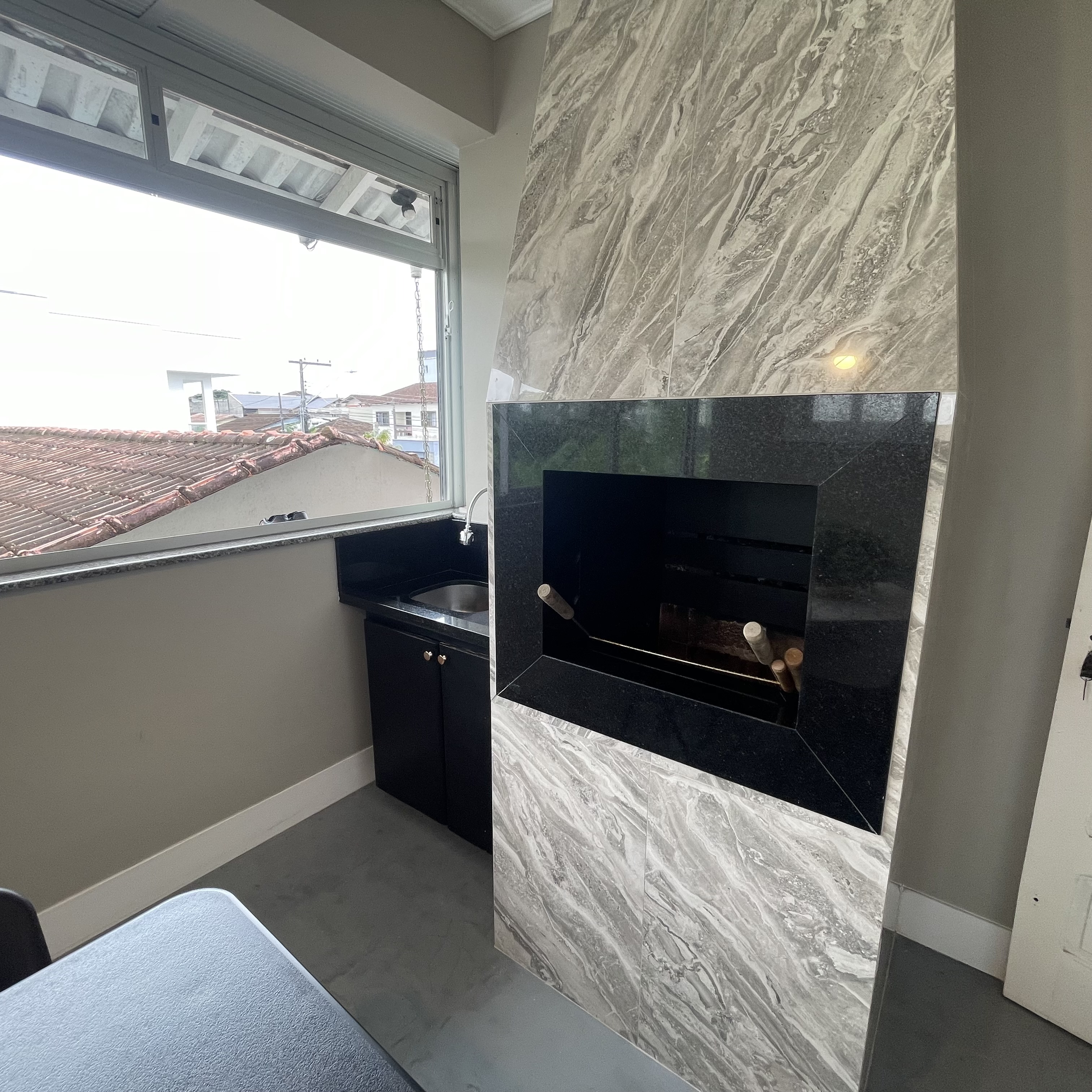 Imagem Sobrado com 3 Quartos à Venda, 280 m²em Jardim Iririú - Joinville