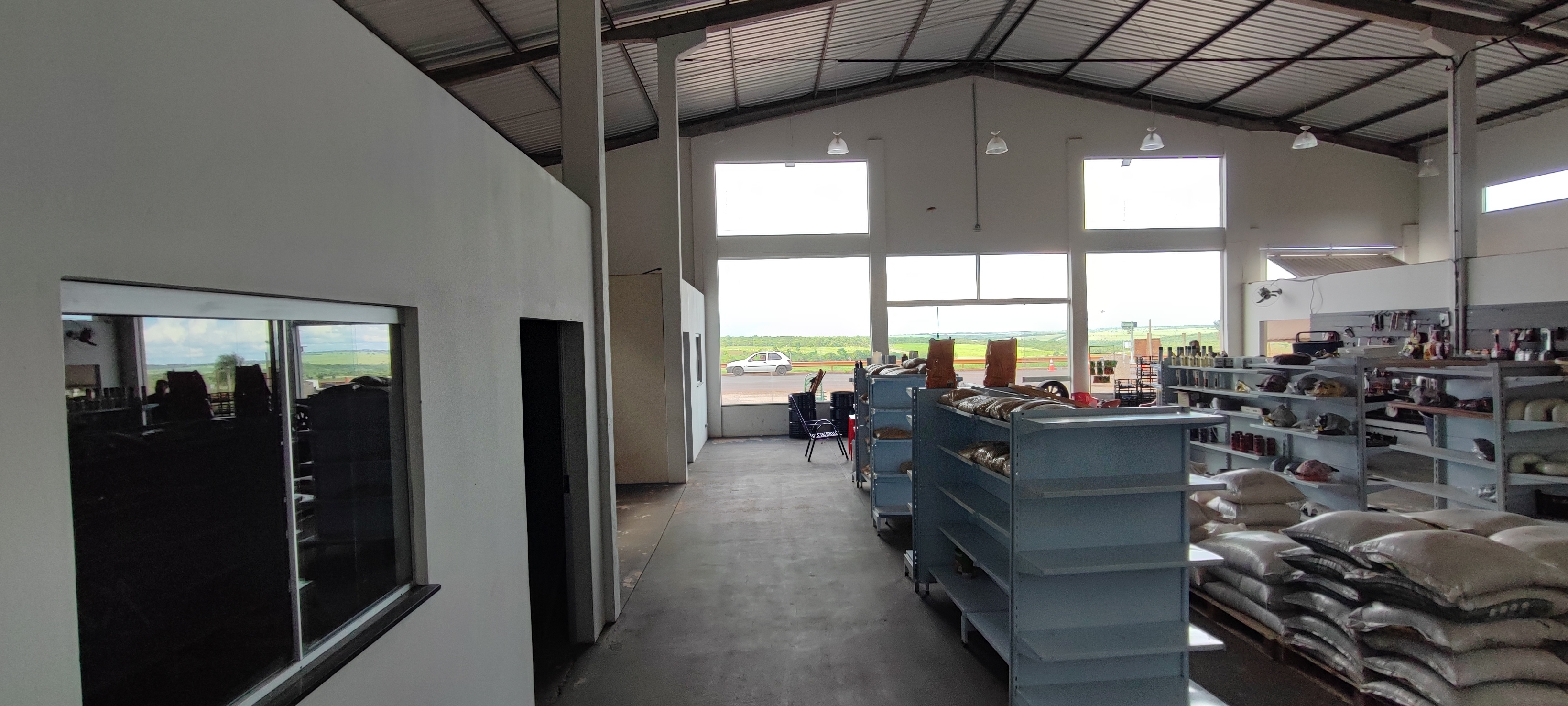 Imagem Galpão à Venda, 856 m²em Vila Entroncamento - Campo Grande