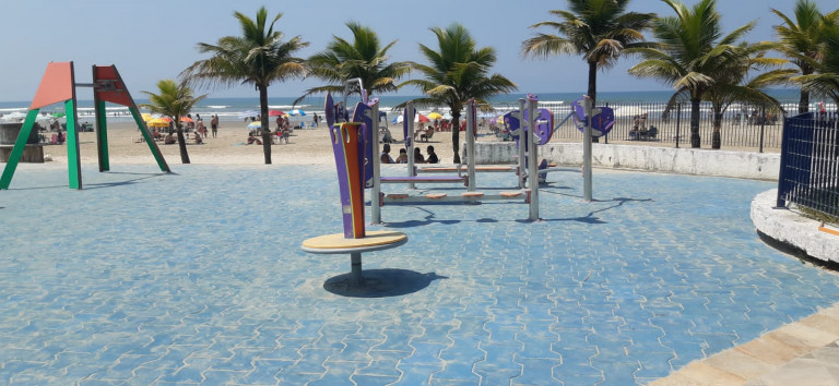 Imagem Casa com 1 Quarto à Venda, 78 m² em Real - Praia Grande Imagem Casa com 1 Quarto à Venda, 78 m² em Real - Praia Grande