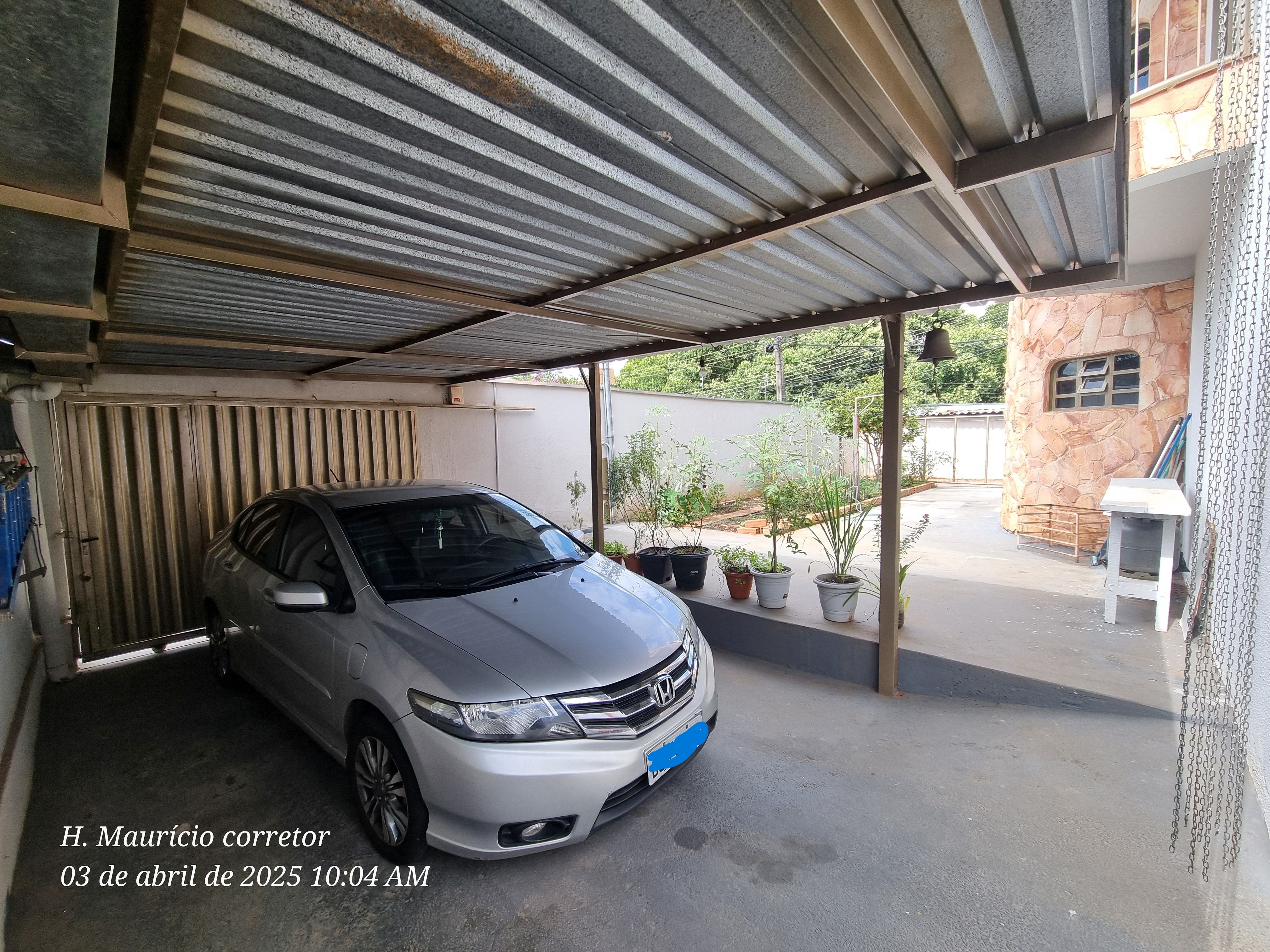 Imagem Sobrado com 4 Quartos à Venda, 250 m² em Setor Jaó - Goiânia