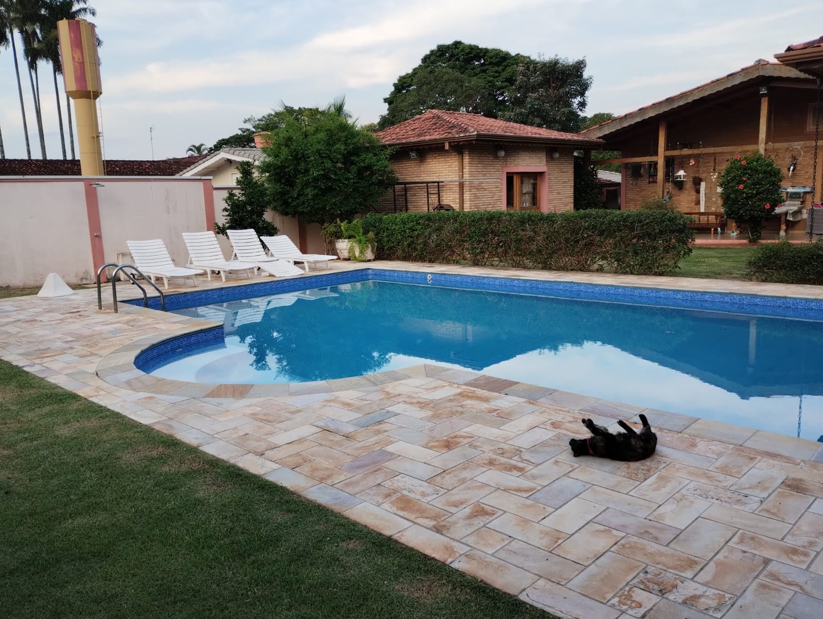 Imagem Casa com 3 Quartos à Venda, 294 m² em Vila Esperia ou Giglio - Atibaia