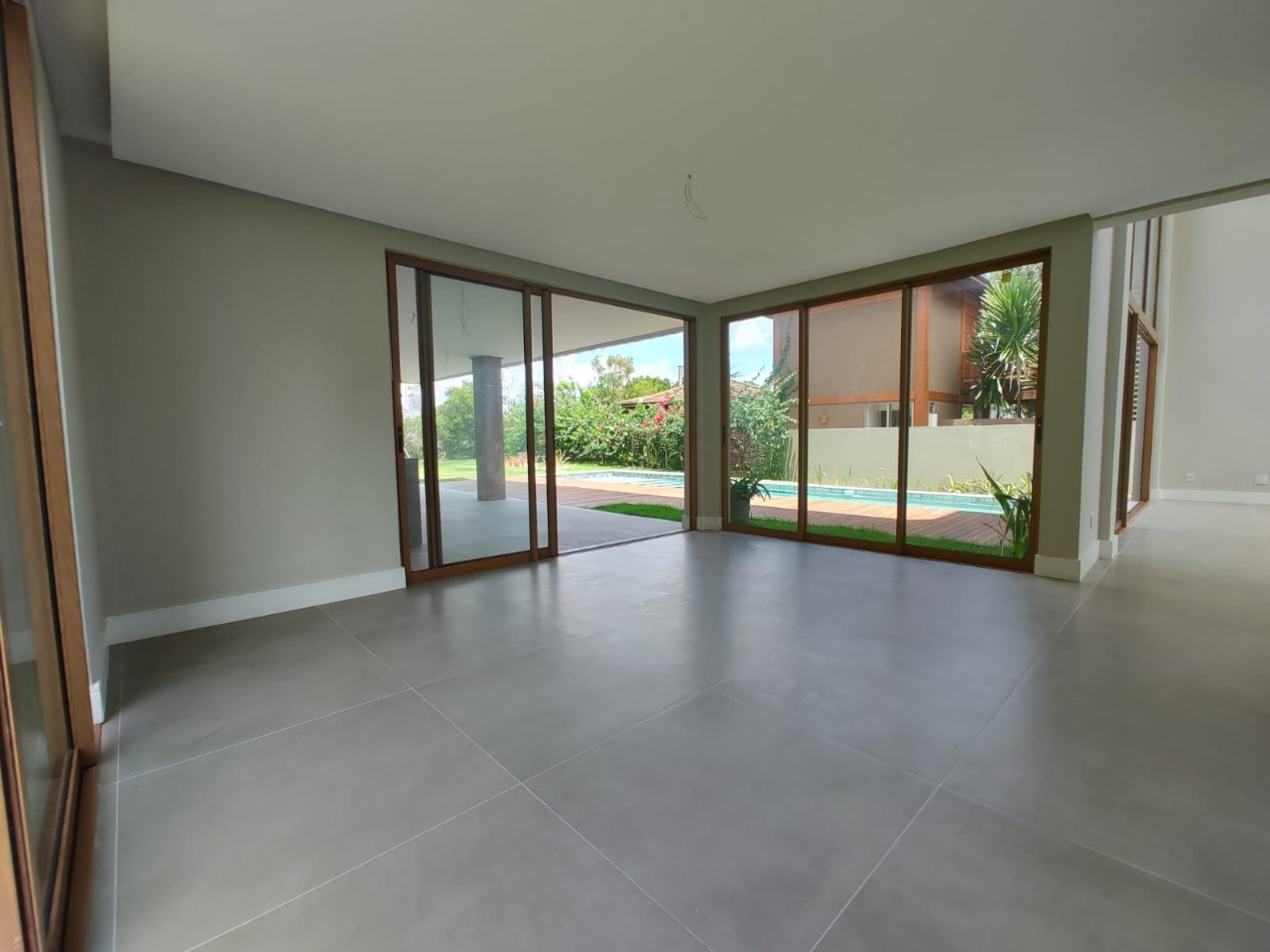 Imagem Casa de Condomínio com 5 Quartos à Venda, 375 m²em Praia do Forte - Mata de São João Imagem Casa de Condomínio com 5 Quartos à Venda, 375 m²em Praia do Forte - Mata de São João