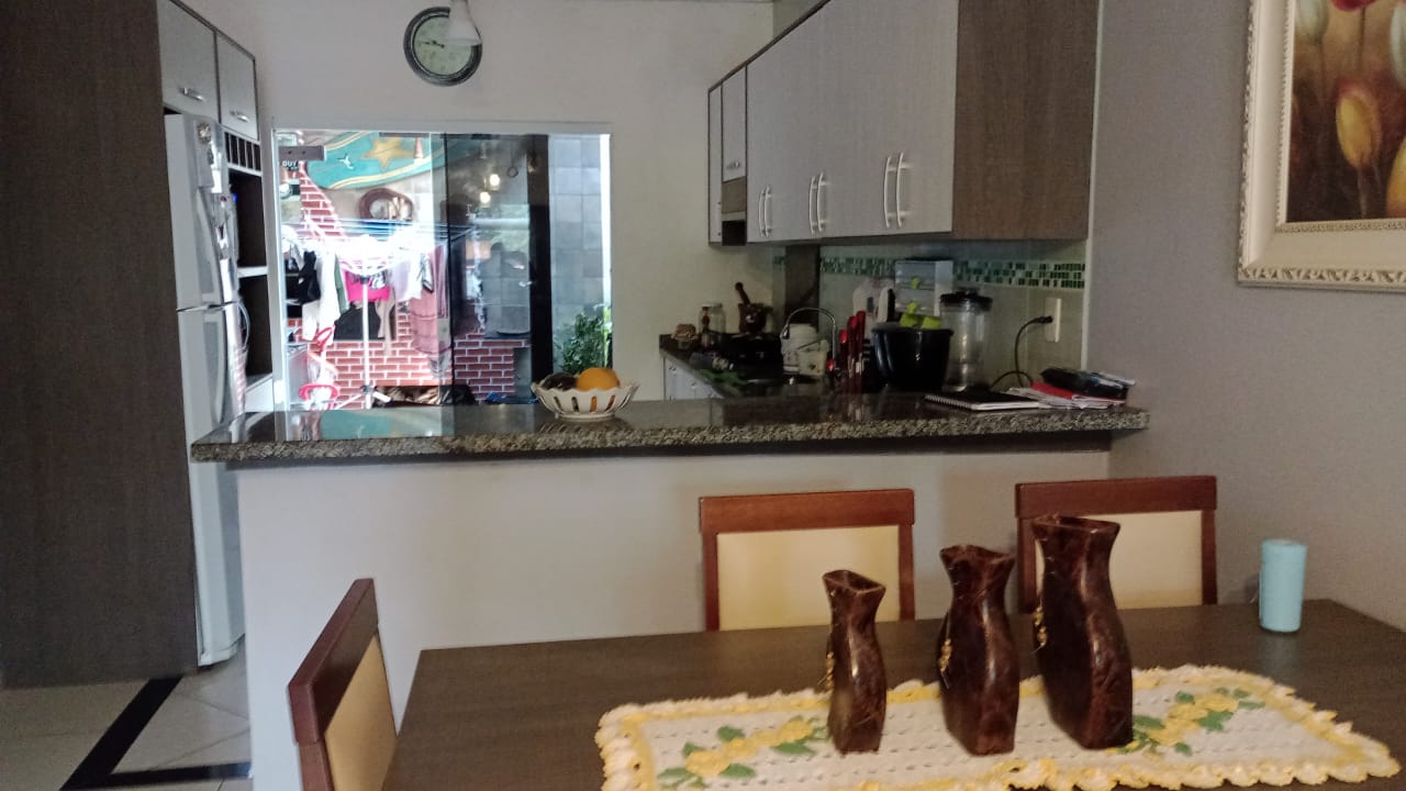 Imagem Casa com 2 Quartos à Venda, 200 m²em Itacolomi - Balneário Piçarras Imagem Casa com 2 Quartos à Venda, 200 m²em Itacolomi - Balneário Piçarras