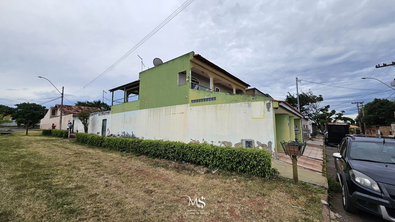 Imagem Sobrado com 5 Quartos à Venda, 275 m² em Setor Leste (Gama) - Brasília