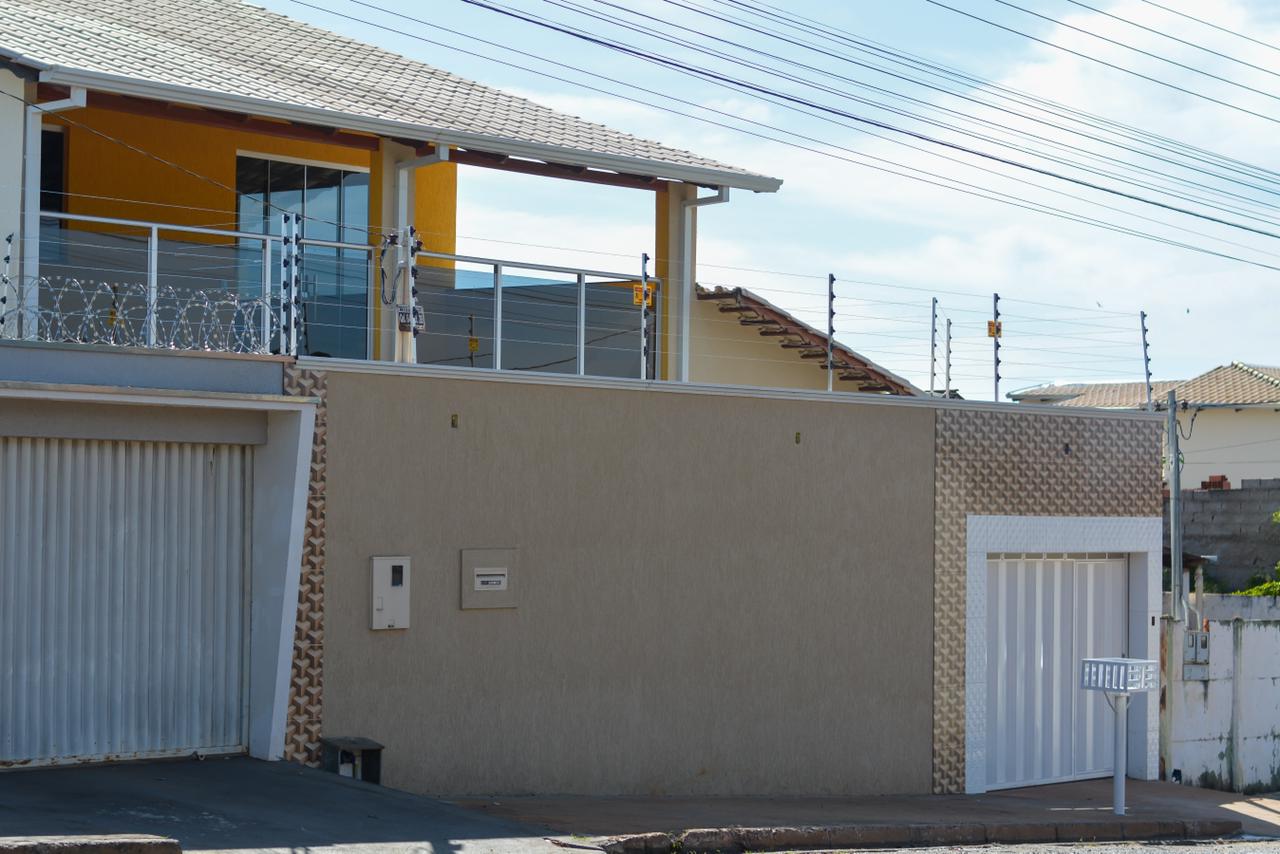Imagem Casa com 3 Quartos à Venda, 380 m² em Estância Itaici - Caldas Novas Imagem Casa com 3 Quartos à Venda, 380 m² em Estância Itaici - Caldas Novas
