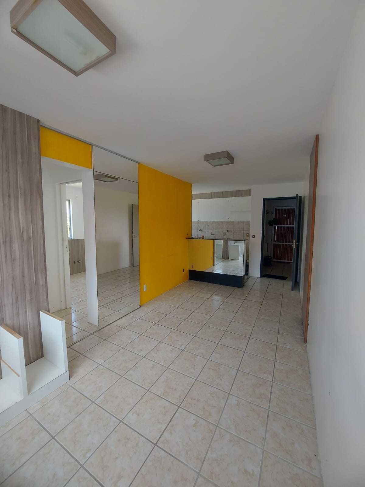 Imagem Apartamento com 2 Quartos para Alugar, 44 m² em Itaperi - Fortaleza