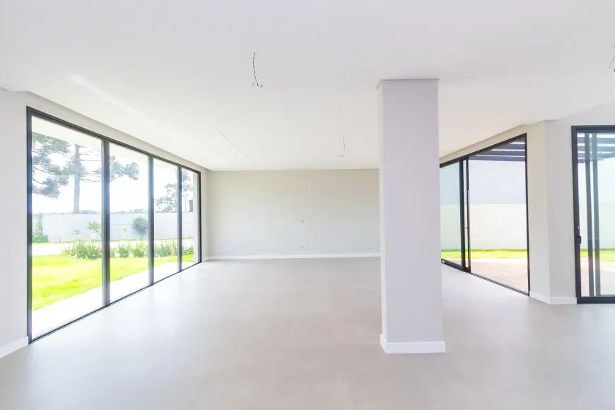 Imagem Casa de Condomínio com 4 Quartos à Venda, 500 m² em Orleans - Curitiba Imagem Casa de Condomínio com 4 Quartos à Venda, 500 m² em Orleans - Curitiba