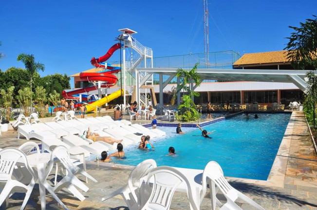 Imagem Flat com 1 Quarto para Temporada, 39 m² em Chácara Roma - Caldas Novas