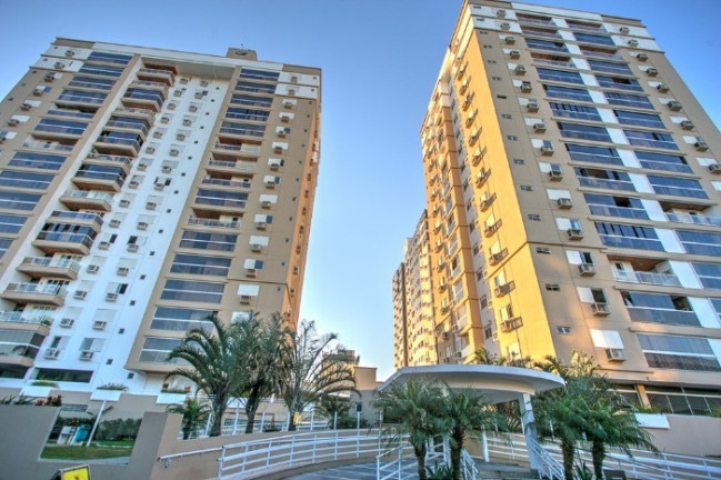 Apartamento com 4 Quartos à Venda, 123 m² em Centro - Criciúma