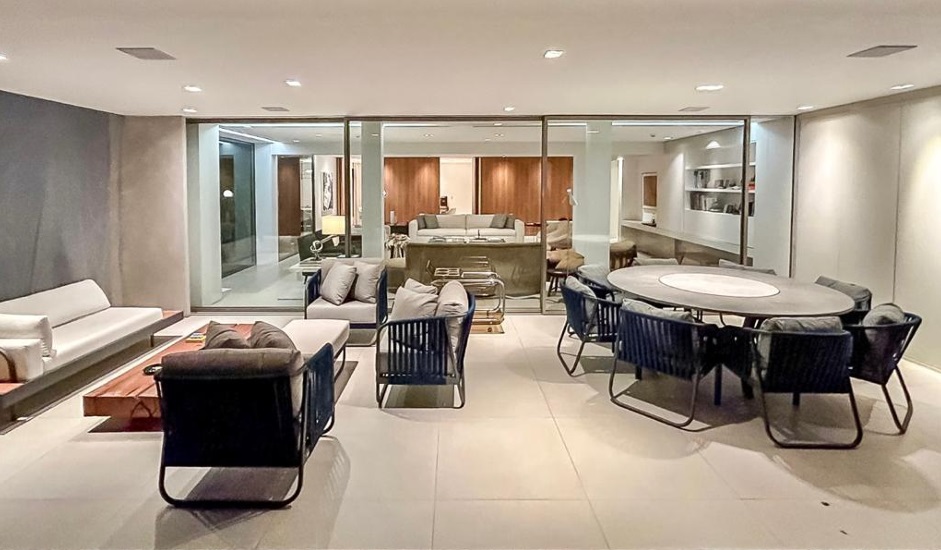Imagem Casa com 5 Quartos à Venda, 700 m²em Brooklin Paulista - São Paulo Imagem Casa com 5 Quartos à Venda, 700 m²em Brooklin Paulista - São Paulo