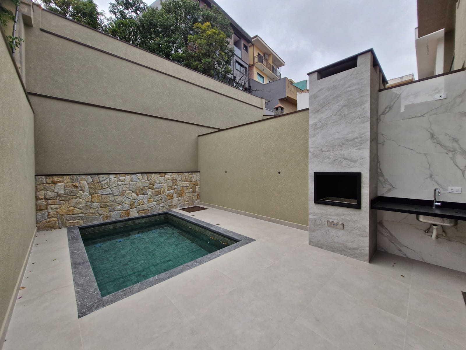 Imagem Sobrado com 4 Quartos à Venda, 189 m²em Parque São Domingos - São Paulo Imagem Sobrado com 4 Quartos à Venda, 189 m²em Parque São Domingos - São Paulo