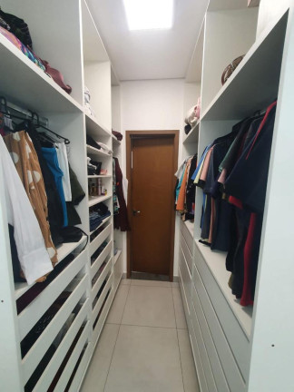 Imagem Sobrado com 3 Quartos à Venda,  em Setor Castelo Branco - Goiânia