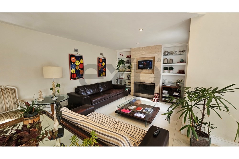 Imagem Casa de Condomínio com 4 Quartos à Venda, 285 m² em Itaipava - Petrópolis