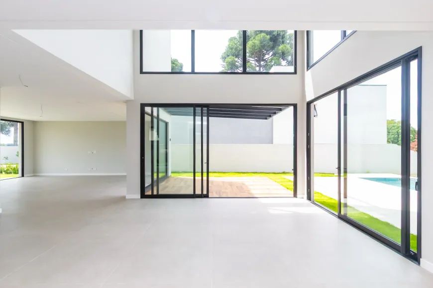 Imagem Casa de Condomínio com 4 Quartos à Venda, 500 m² em Orleans - Curitiba Imagem Casa de Condomínio com 4 Quartos à Venda, 500 m² em Orleans - Curitiba