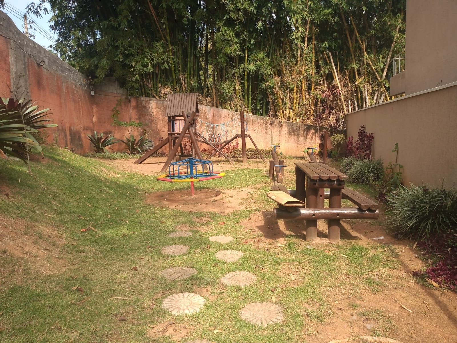 Imagem Casa de Condomínio com 3 Quartos à Venda, 213 m²em Jardim Rebelato - Cotia