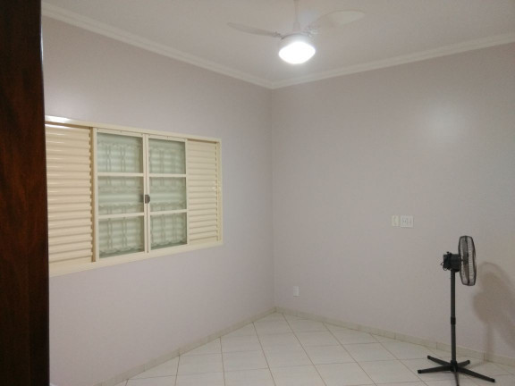 Imagem Casa com 3 Quartos à Venda, 187 m² em Parque Glória IV - Catanduva