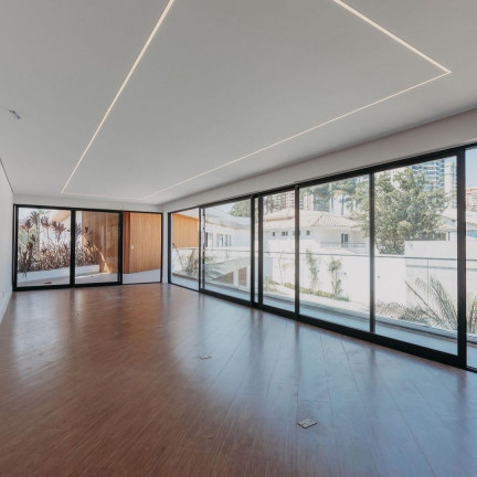 Imagem Casa com 5 Quartos à Venda, 1.533 m² em Barra da Tijuca - Rio de Janeiro Imagem Casa com 5 Quartos à Venda, 1.533 m² em Barra da Tijuca - Rio de Janeiro