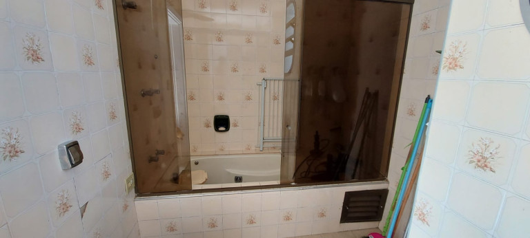 Imagem Casa com 2 Quartos à Venda, 250 m² em Jardim Luso - São Paulo