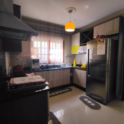 Imagem Casa com 2 Quartos à Venda, 216 m²em Jardim Marambaia - Jundiaí