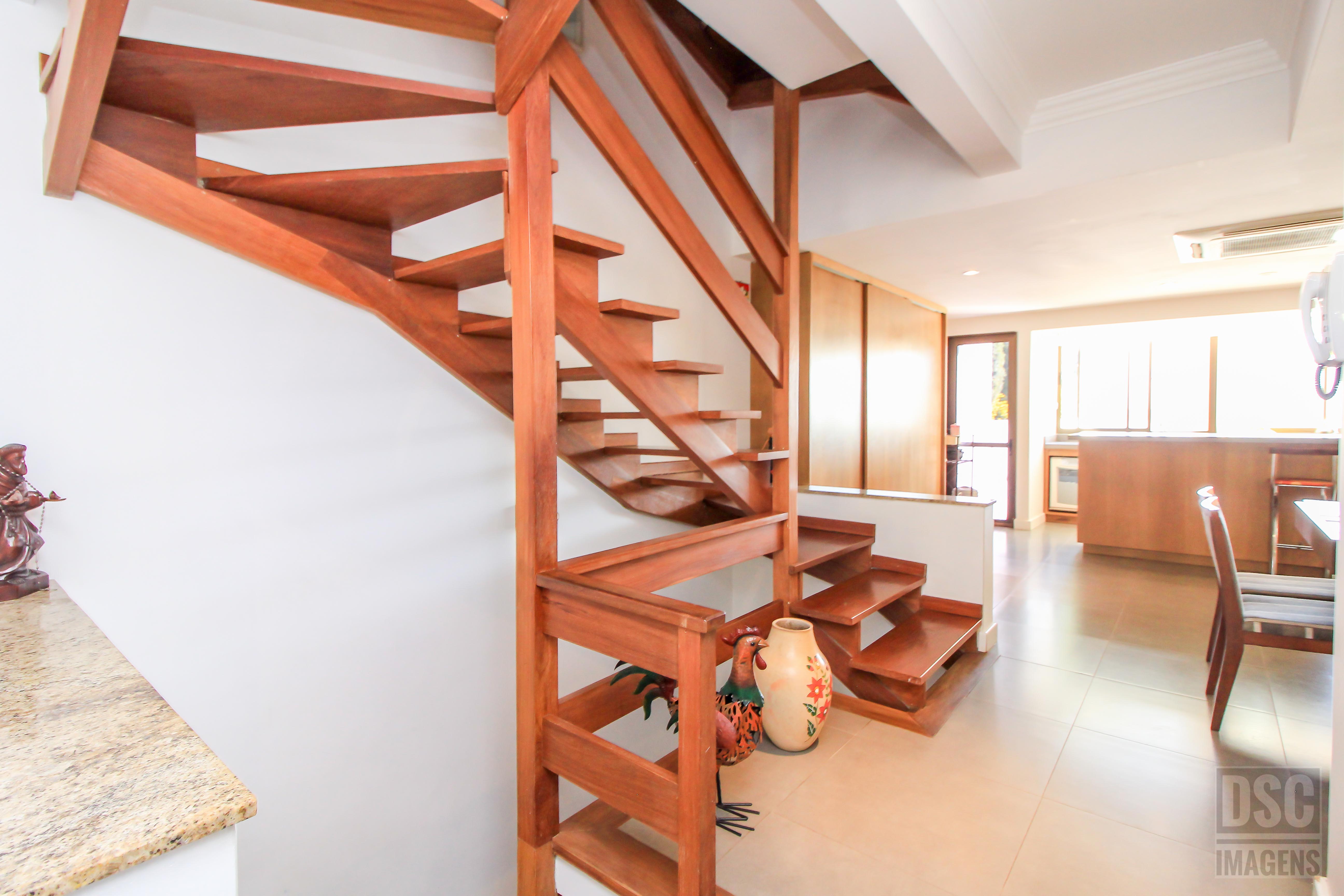 Imagem Casa com 4 Quartos à Venda, 456 m²em Chácara das Pedras - Porto Alegre Imagem Casa com 4 Quartos à Venda, 456 m²em Chácara das Pedras - Porto Alegre