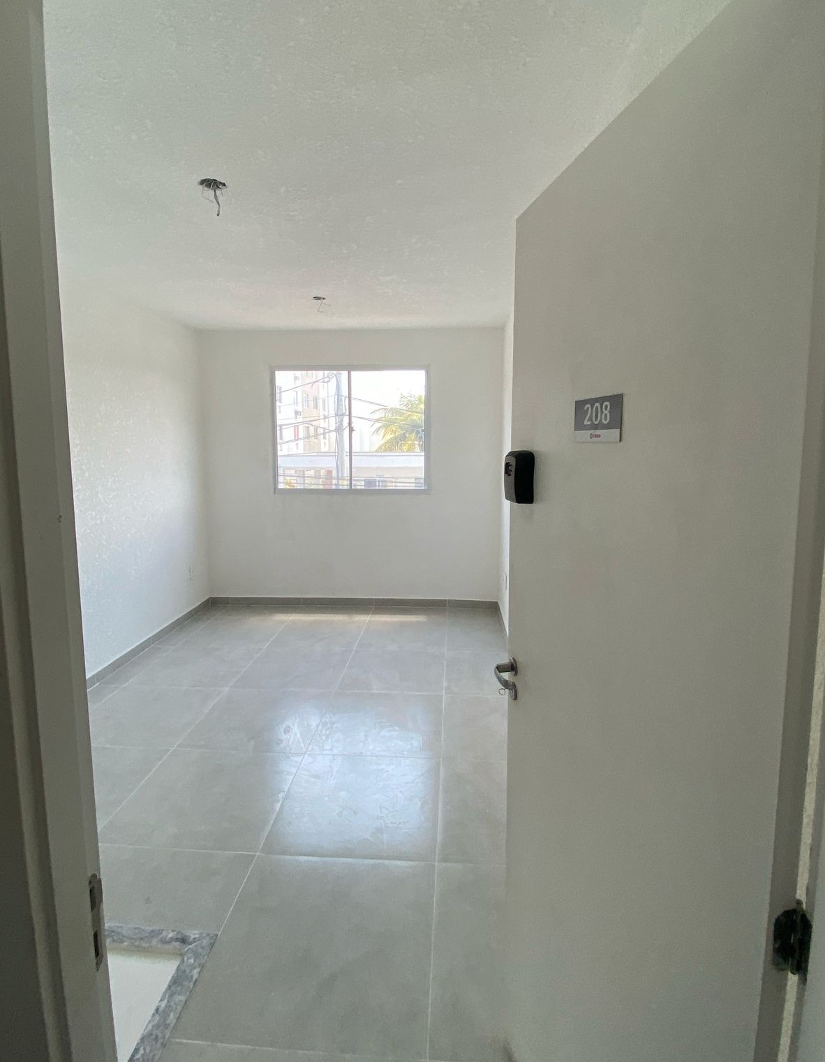 Imagem Apartamento com 2 Quartos à Venda, 45 m² em Santa Cruz - Rio de Janeiro