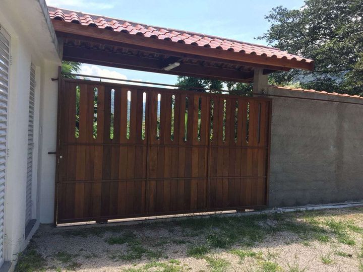 Imagem Casa com 1 Quarto à Venda, 74 m² em Loteamento Altamir Tibiriça Pimenta - Caraguatatuba