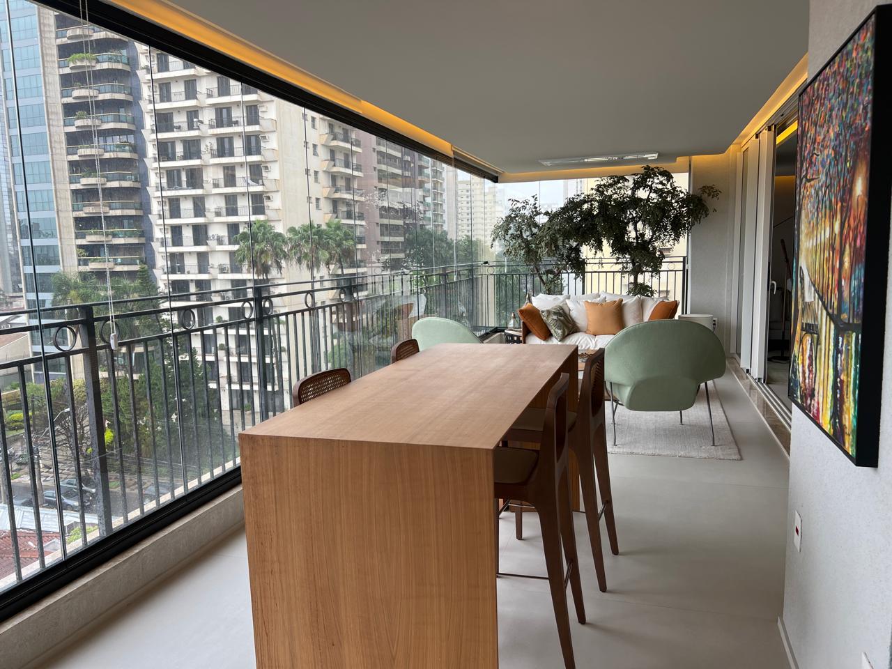 Imagem Apartamento com 3 Quartos à Venda, 256 m² em Cambuí - Campinas