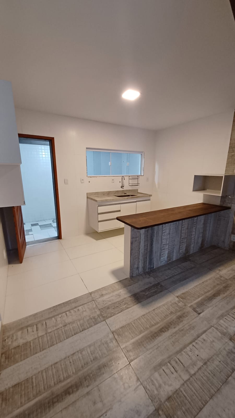 Imagem Casa com 3 Quartos para Alugar, em Buraquinho - Lauro de Freitas