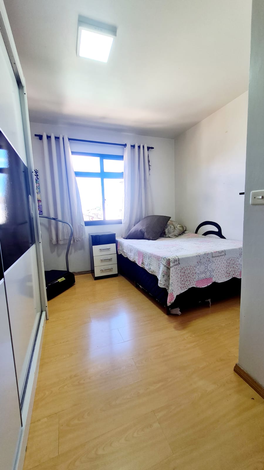 Imagem Sobrado com 4 Quartos à Venda, 160 m² em Boa Vista - Curitiba