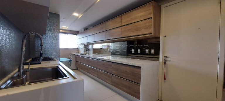 Imagem Apartamento com 3 Quartos à Venda, 139 m² em Madalena - Recife