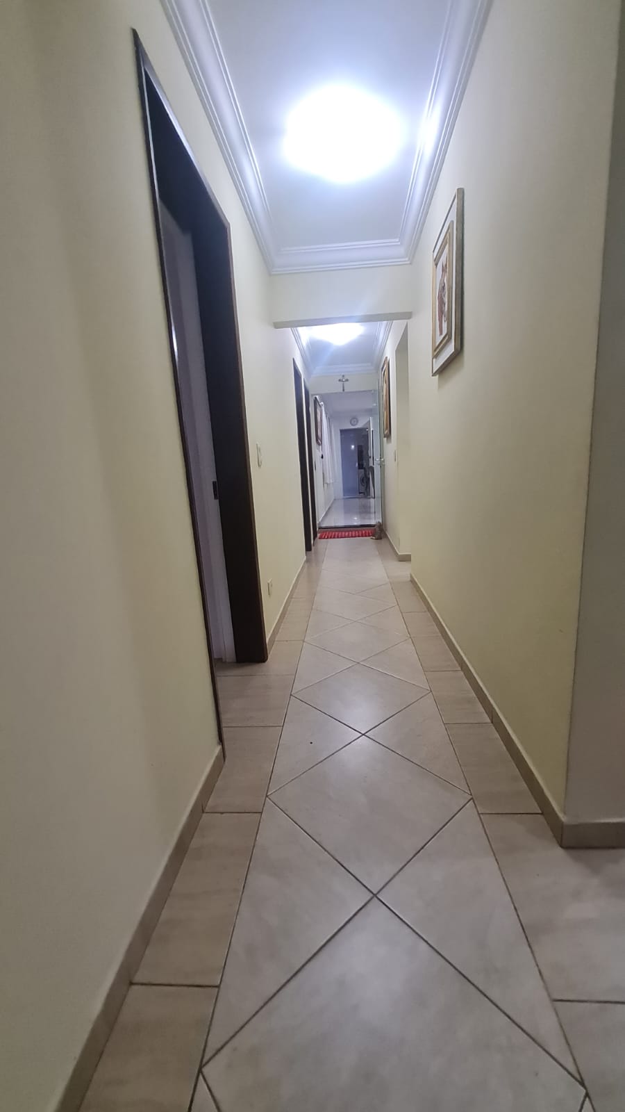 Imagem Casa com 3 Quartos à Venda, 400 m² em Portão - Curitiba