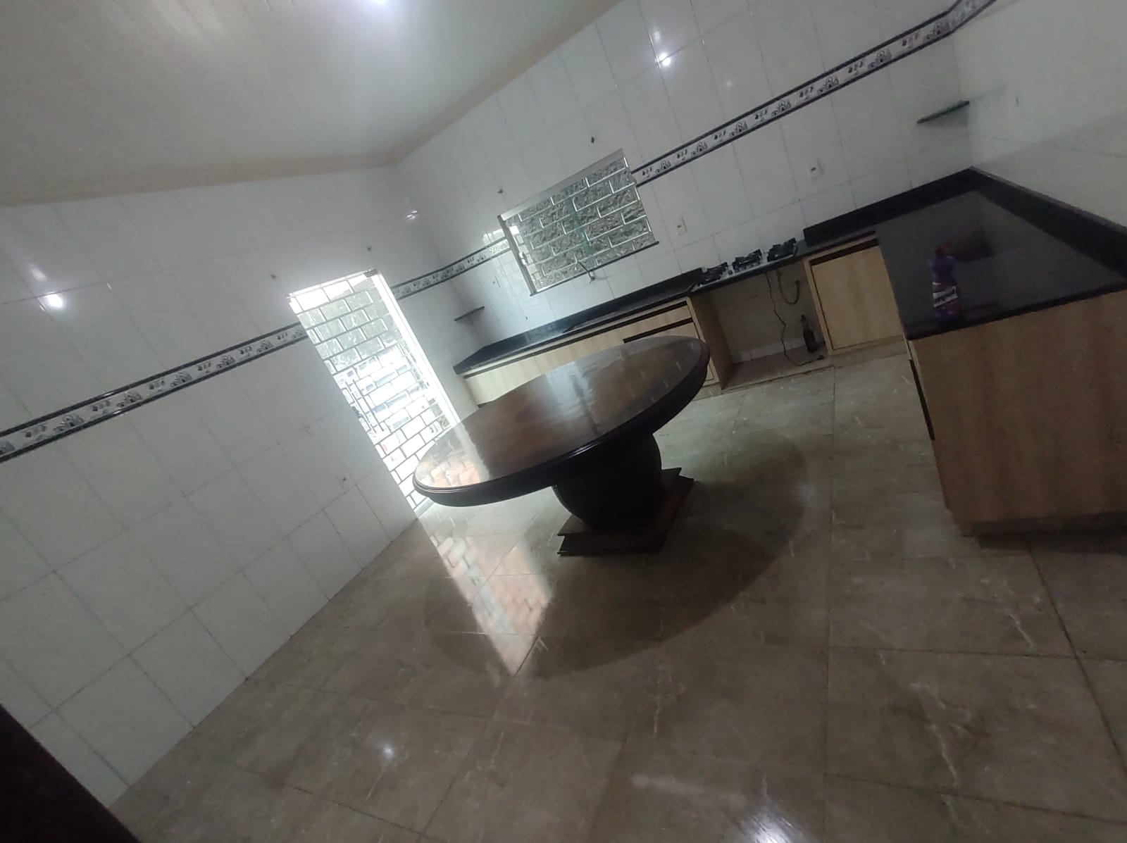 Imagem Casa com 4 Quartos à Venda, 400 m² em Novo Aleixo - Manaus Imagem Casa com 4 Quartos à Venda, 400 m² em Novo Aleixo - Manaus