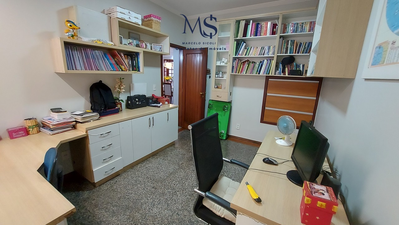Imagem Casa com 5 Quartos à Venda, 400 m²em Guará II - Brasília