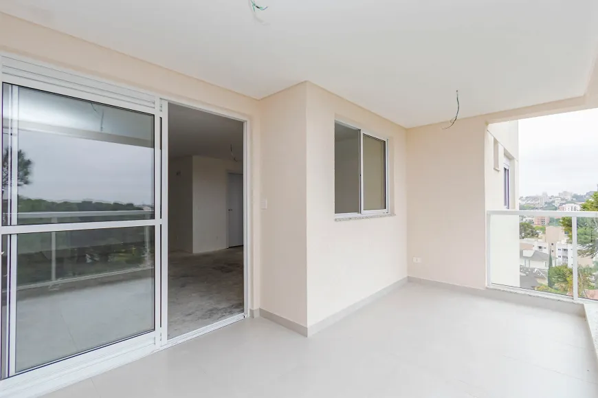 Imagem Apartamento com 2 Quartos à Venda, 72 m²em Bacacheri - Curitiba