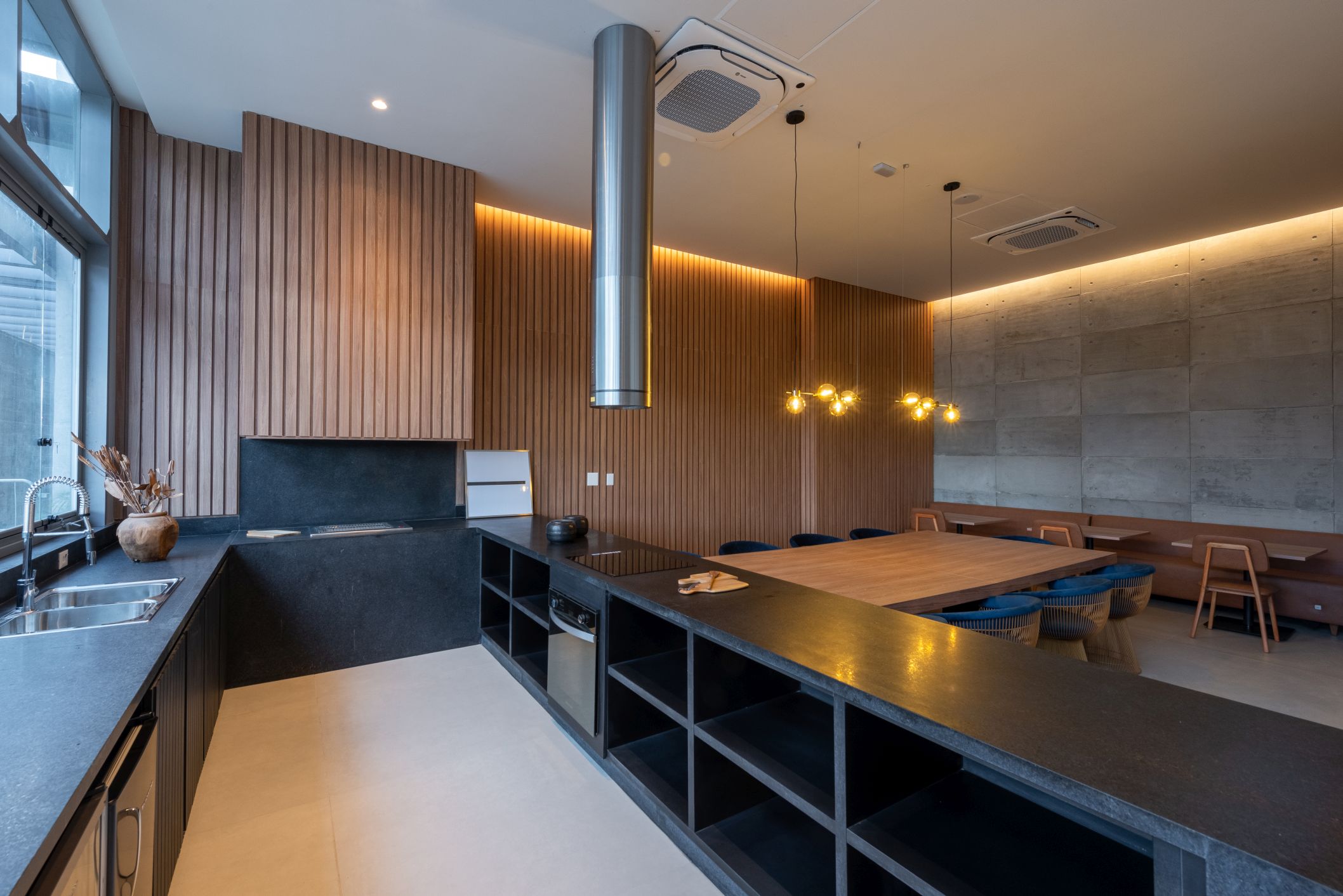 Imagem Apartamento com 3 Quartos à Venda, 163 m²em Jardim das Acácias - São Paulo