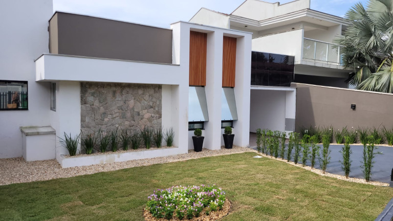 Imagem Casa com 3 Quartos à Venda, em Itaum - Joinville Imagem Casa com 3 Quartos à Venda, em Itaum - Joinville