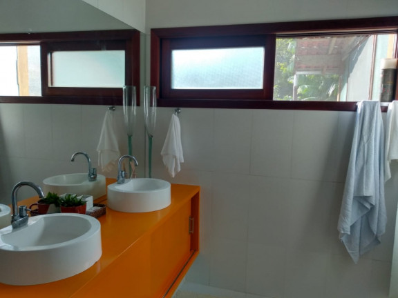 Imagem Sobrado com 3 Quartos à Venda, 480 m² em Felix - Ubatuba Imagem Sobrado com 3 Quartos à Venda, 480 m² em Felix - Ubatuba