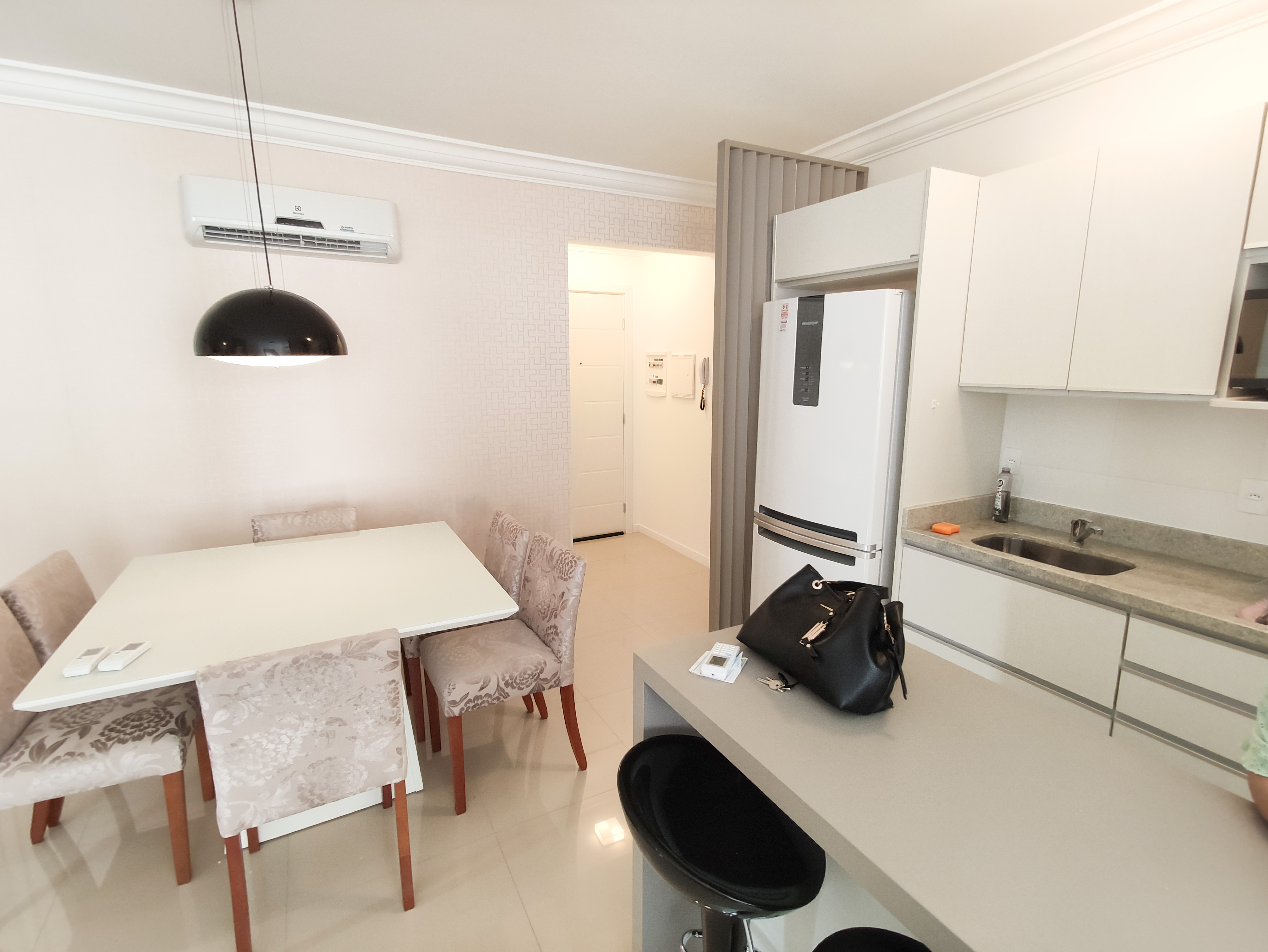 Imagem Apartamento com 2 Quartos à Venda, 72 m²em Tabuleiro - Camboriú