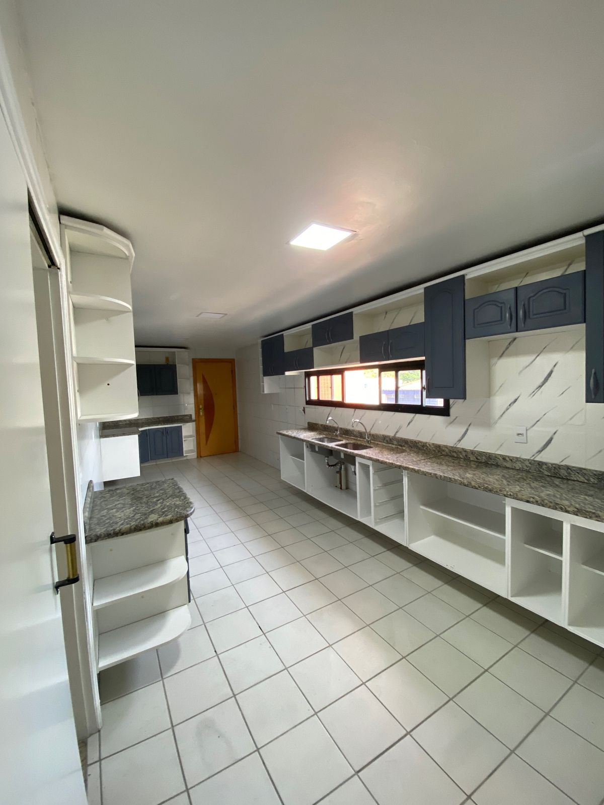 Imagem Apartamento com 4 Quartos à Venda, 225 m² em Nossa Senhora das Graças - Manaus Imagem Apartamento com 4 Quartos à Venda, 225 m² em Nossa Senhora das Graças - Manaus