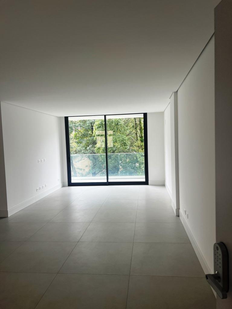 Imagem Apartamento com 3 Quartos à Venda, 183 m² em Hugo Lange - Curitiba