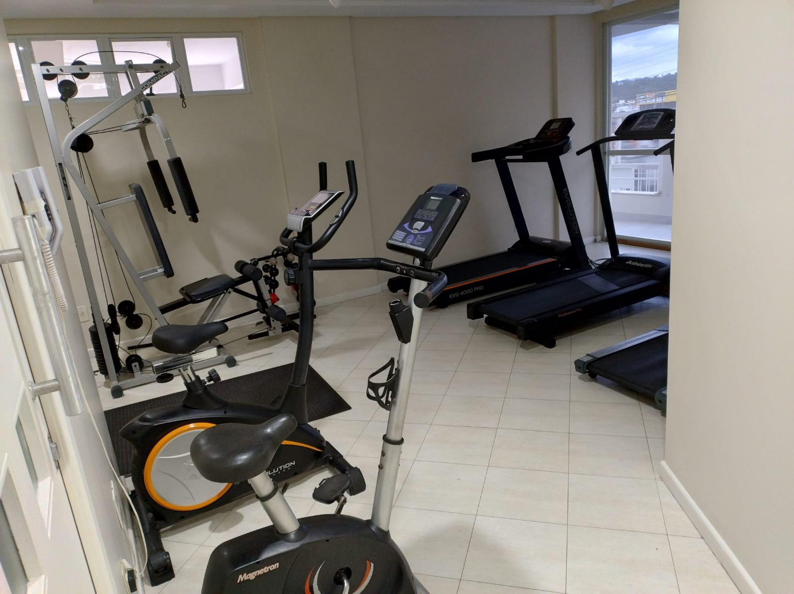Imagem Apartamento com 3 Quartos à Venda, 111 m²em Kobrasol - São José