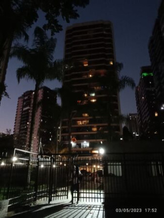 Imagem Apartamento com 4 Quartos à Venda,  em Barra da Tijuca - Rio de Janeiro