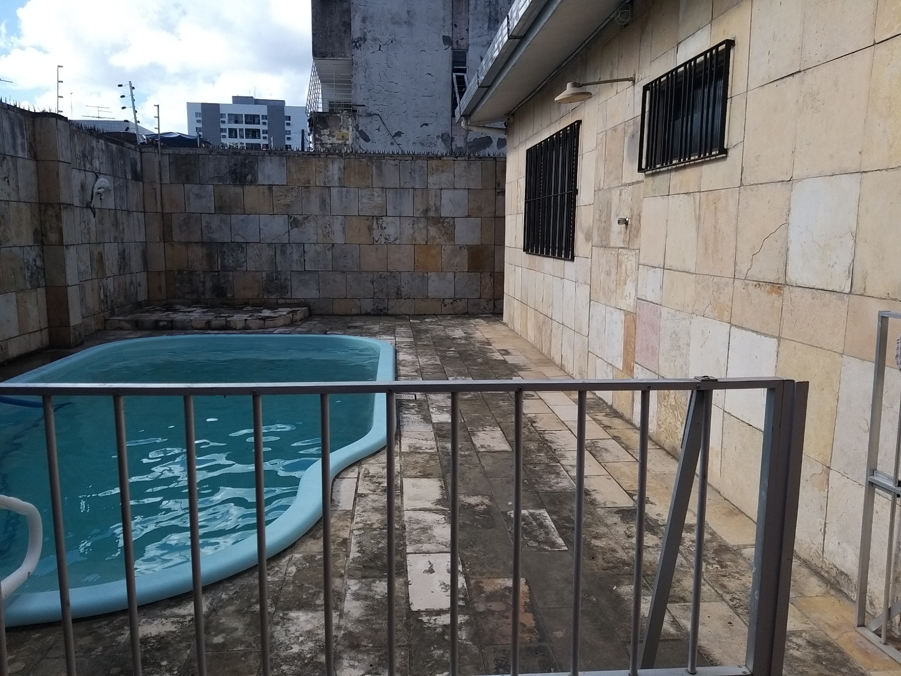 Imagem Casa com 3 Quartos à Venda, 179 m² em Varzea - Recife Imagem Casa com 3 Quartos à Venda, 179 m² em Varzea - Recife