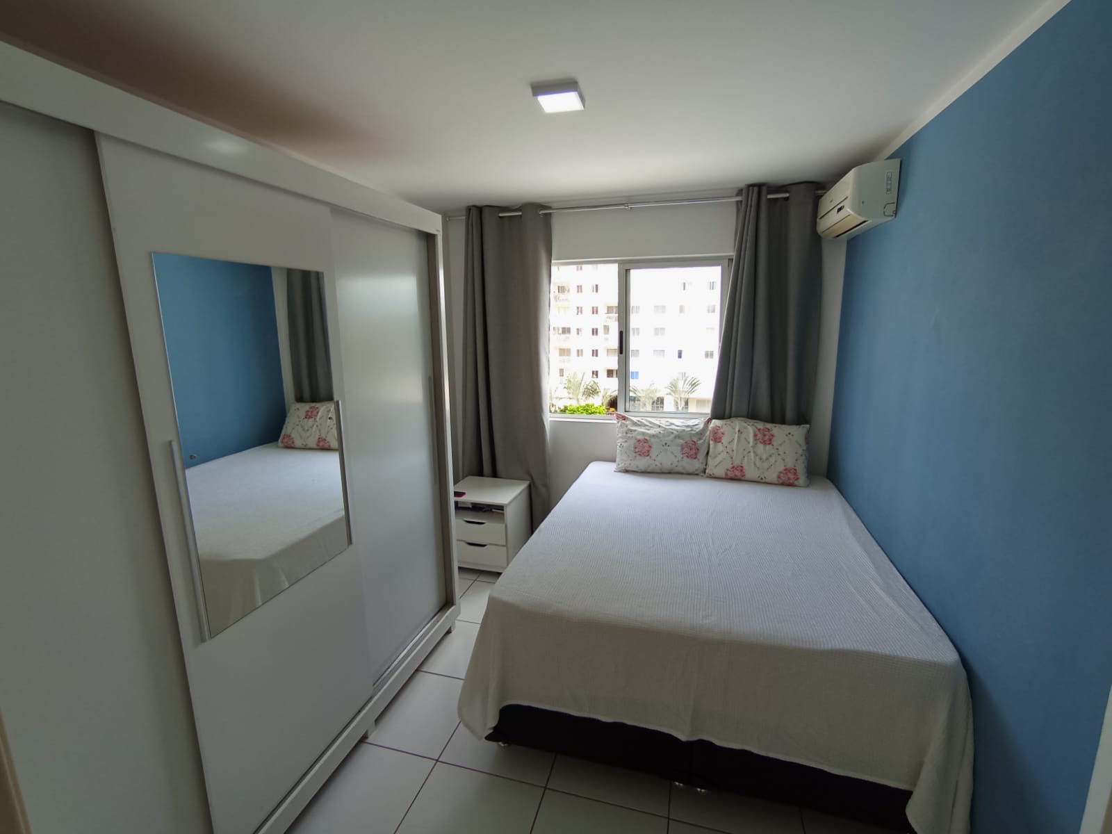 Imagem Apartamento com 2 Quartos à Venda, 52 m²em Vila Alzira - Aparecida de Goiânia