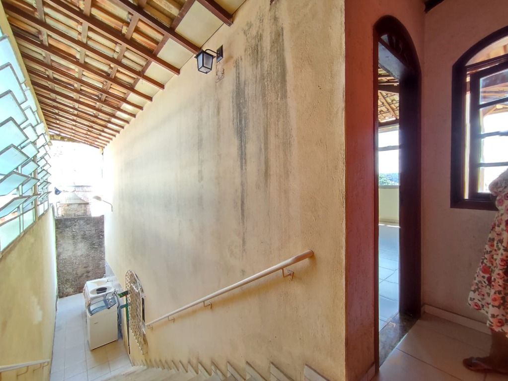 Imagem Casa com 4 Quartos à Venda, 200 m² em São Benedito - Santa Luzia