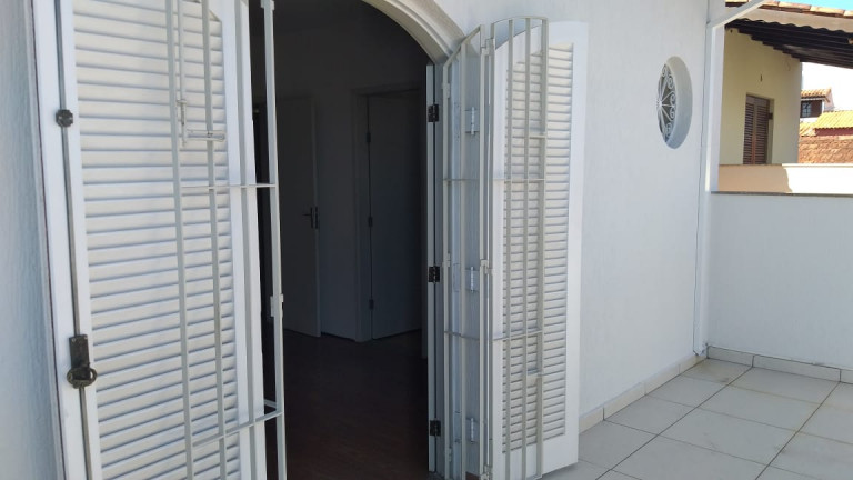Imagem Casa com 3 Quartos à Venda, 180 m² em Vila Lavínia - Mogi das Cruzes