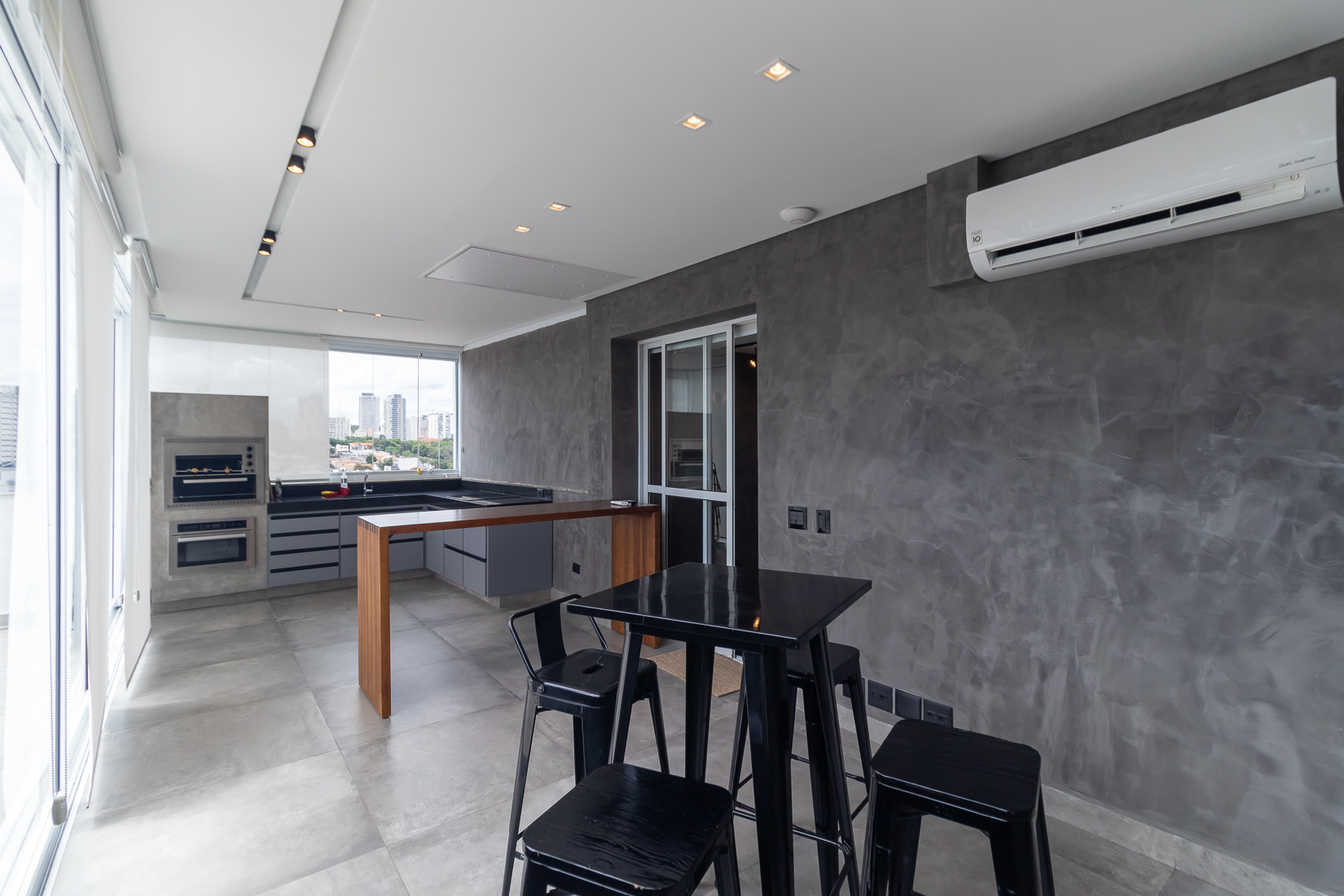 Imagem Cobertura com 1 Quarto à Venda ou Locação, 120 m² em Pinheiros - São Paulo Imagem Cobertura com 1 Quarto à Venda ou Locação, 120 m² em Pinheiros - São Paulo