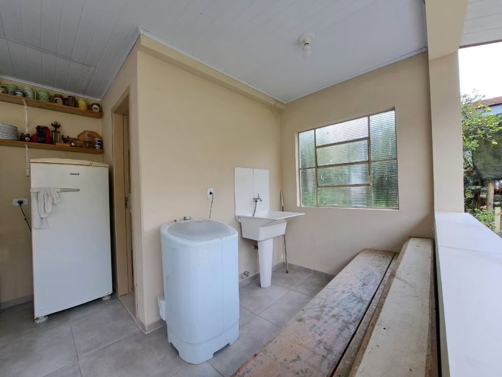 Imagem Casa com 3 Quartos à Venda, 109 m² em Novo Mundo - Curitiba Imagem Casa com 3 Quartos à Venda, 109 m² em Novo Mundo - Curitiba